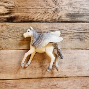 2016 4" Schleich Pegasus Foal Figure